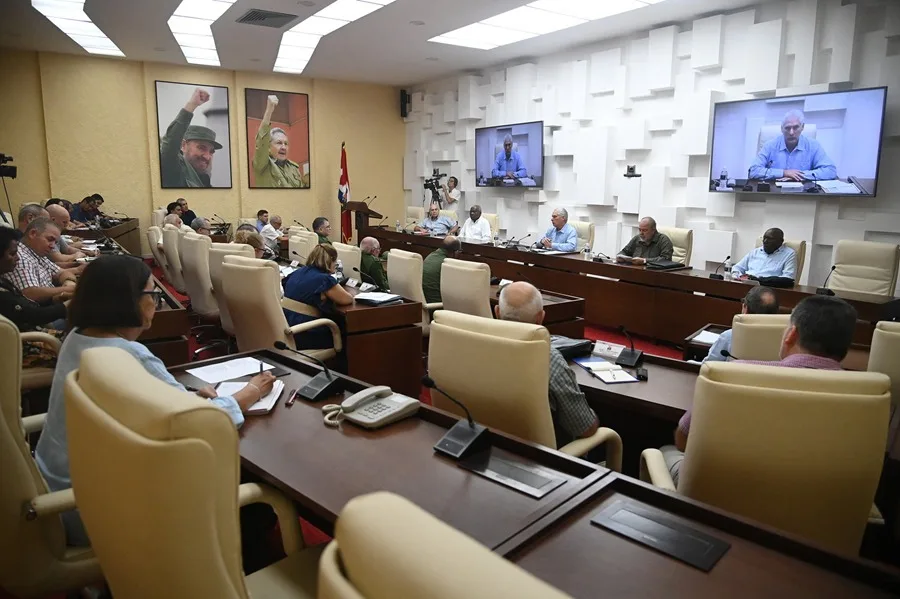 El Gobierno cubano confirma «conversaciones» con representantes de EEUU el-gobierno-cubano-confirma-«conversaciones»-con-representantes-de-eeuu