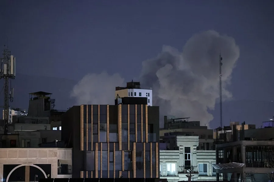 Israel lanza una nueva oleada de ataques contra «el corazón» de Teherán israel-lanza-una-nueva-oleada-de-ataques-contra-«el-corazon»-de-teheran