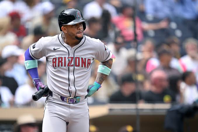 Marte se luce con jonrón, pero Dodgers celebran con victoria tras recibir sus anillos marte-se-luce-con-jonron,-pero-dodgers-celebran-con-victoria-tras-recibir-sus-anillos